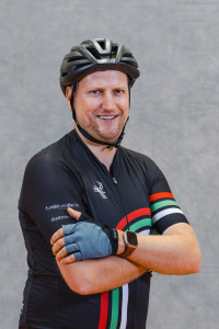 In meiner Freizeit bin ich leidenschaftlicher Radfahrer. Mit Renn- oder Gravelrad bin ich früh morgens oder spät abends im gesamten Gemeindegebiet und darüber hinaus unterwegs – nah dran an Gablingen und seiner Umgebung