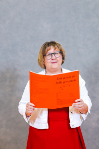 Theater in all seinen Facetten, sei es aktiv oder passiv, ist ihr Steckenpferd.